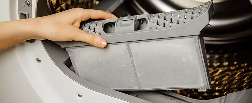 Signs Of A Clogged Dryer Lint Trap in Newton, Iowa